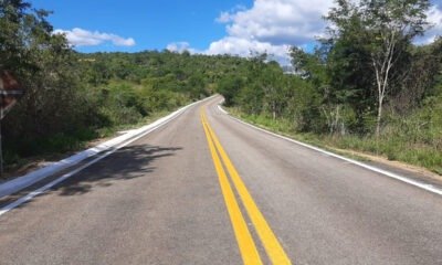 DER-MG faz manutenção em quatro rodovias dos vales Jequitinhonha e Mucuri