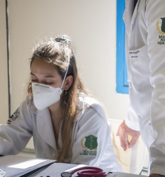 Acadêmicos de Medicina da PUC Minas prestam atendimentos na rede pública de Poços de Caldas