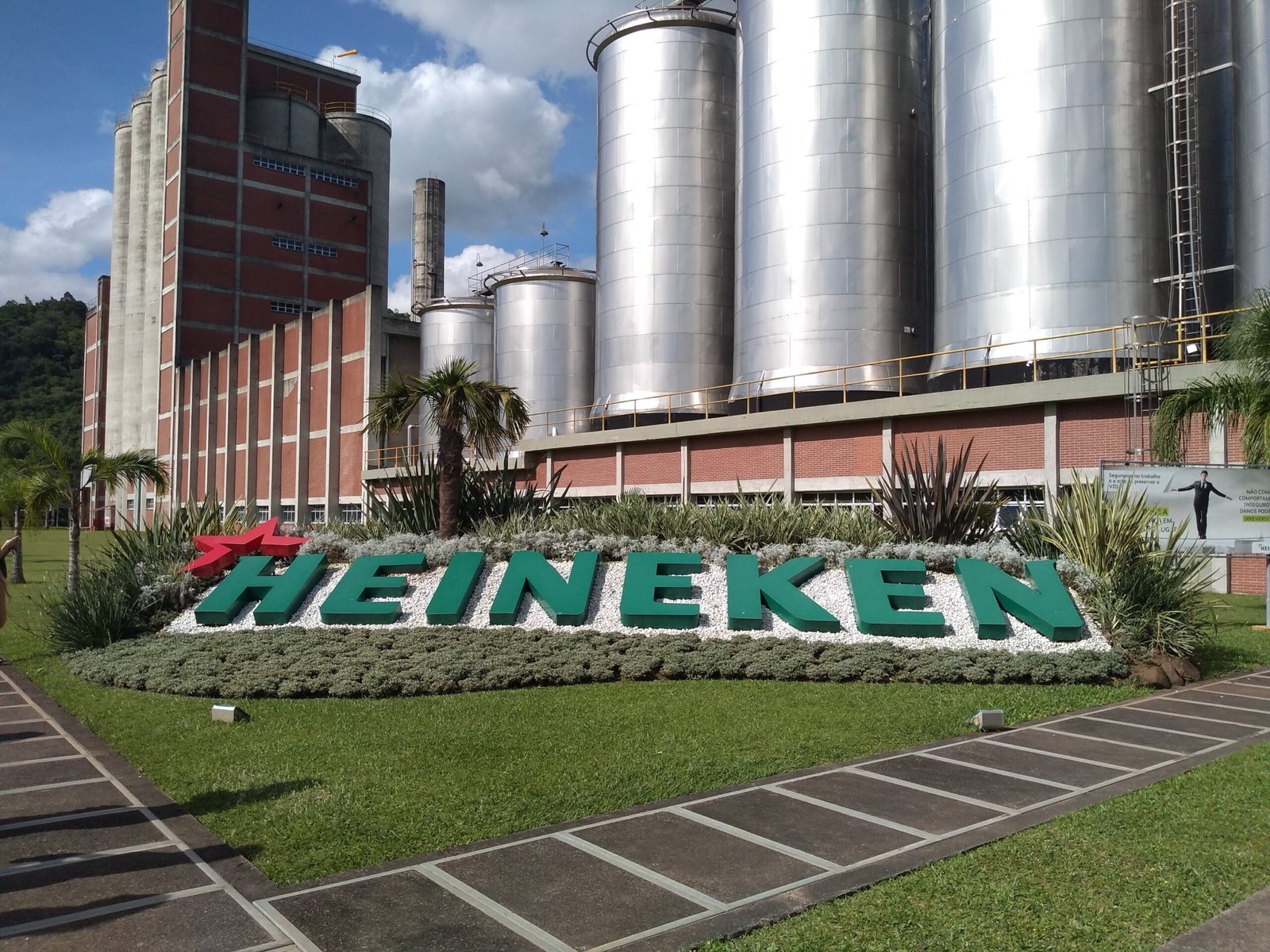 Grupo HEINEKEN anuncia parceria com rede de cooperativas liderada pela Agrária e impulsiona a produção de malte sustentável no Brasil