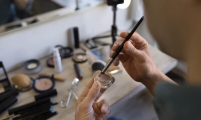 Maquiagem influencia imagem profissional e pode impactar no ambiente de trabalho