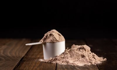 Su​plementação com whey protein melhora recuperação muscular